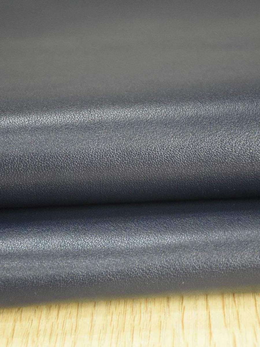 Μαύρο συνθετικό δέρμα νάπα